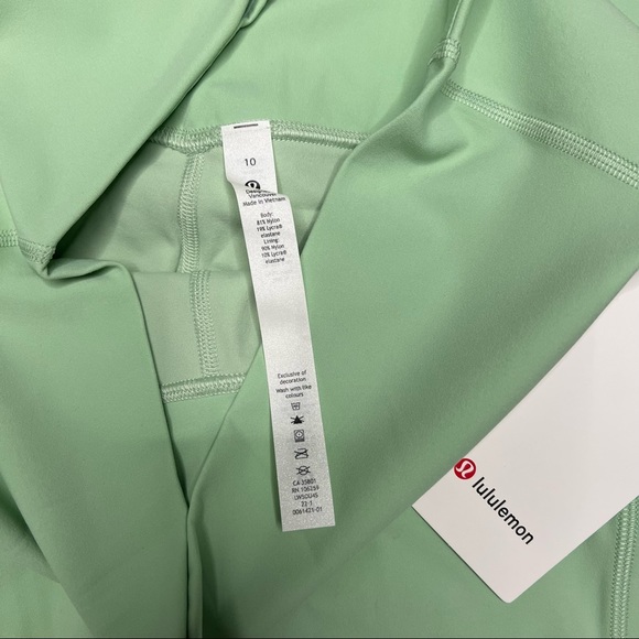 lululemon Align™ High-Rise Pant with Pockets 25" creamy mint Size 10 and 12 - Picture 4 of 5